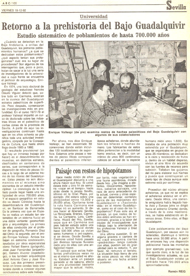 ABC de Sevilla publica en Diciembre de 1992 un reportaje sobre las investigaciones dirigidas por E. Vallespí Pérez. Junto a él (de pie), aparecen sentados José Antonio Caro Gómez (izda.) y José Rísquez Ollero (dcha)