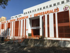 Facultad de Ciencias Económicas y Empresariales
